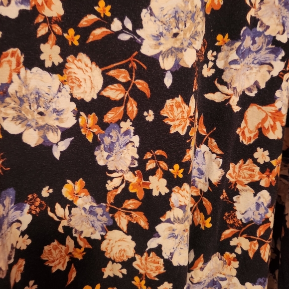 24/7 Floral Sleeveless Dress - Picture 2 of 5